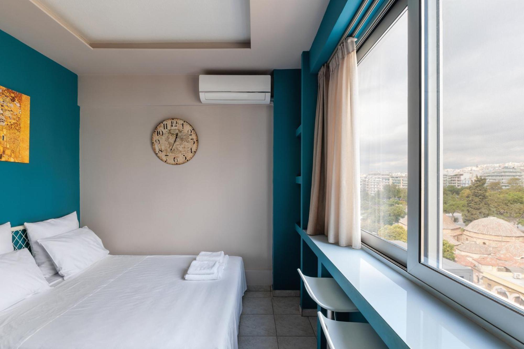 Aristotle Spot, View By Binobi! Apartament