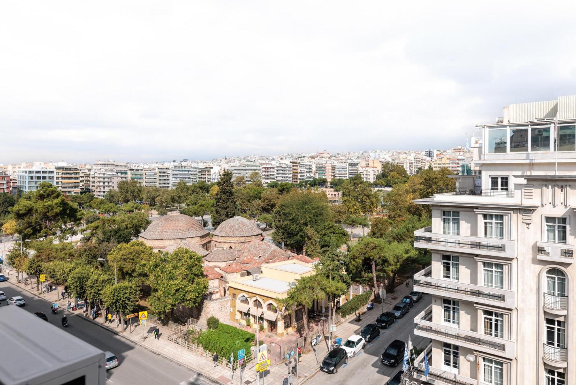Aristotle Spot, View By Binobi! Apartament